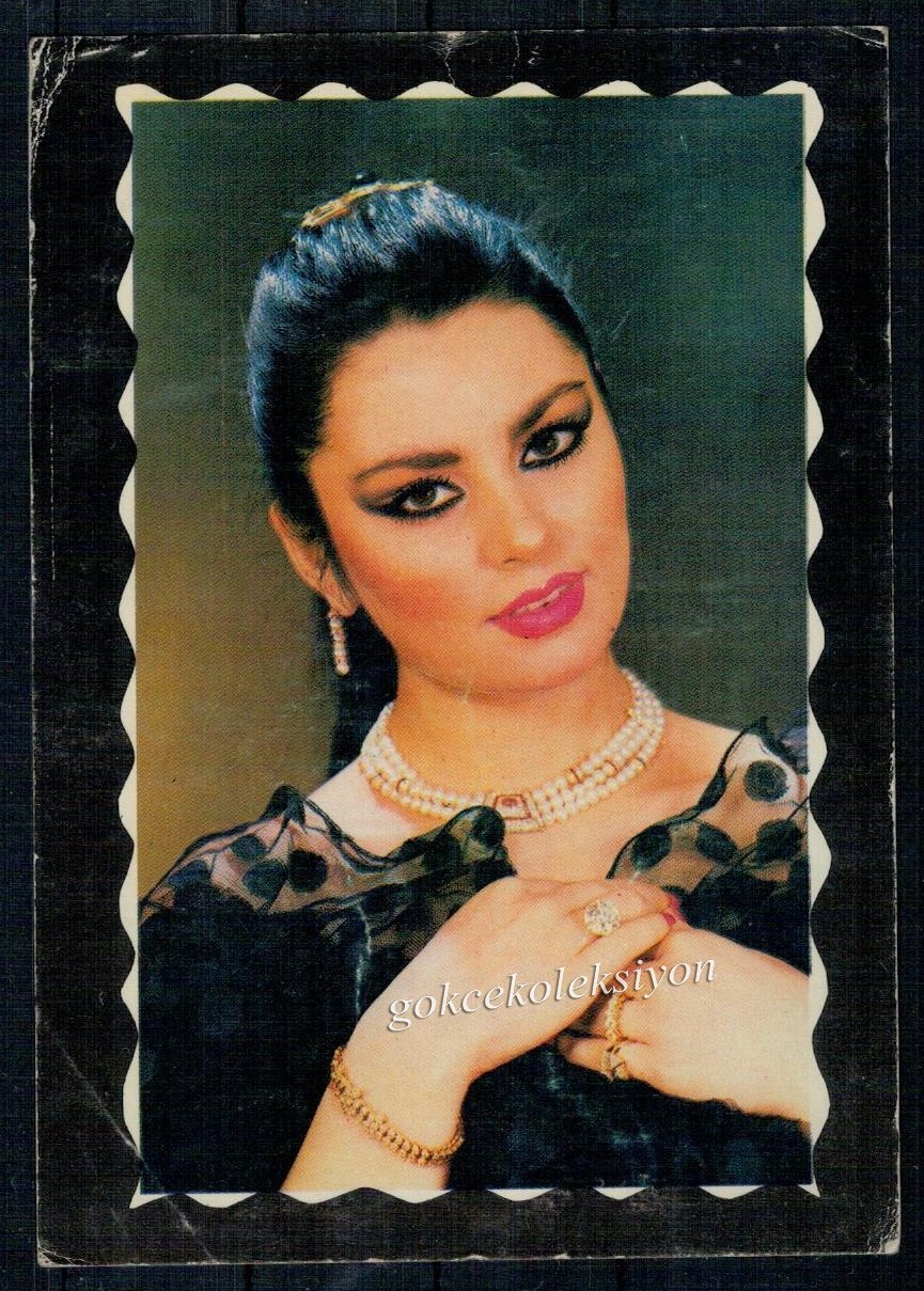 Serpil Çakmaklı Kartpostal KRT1684 Yerli Artist Kartpostalı