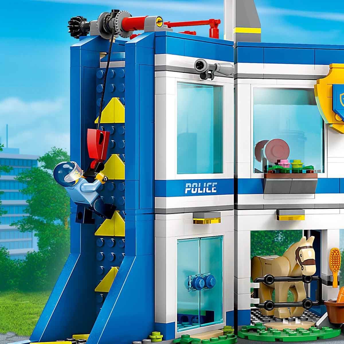 Lego City Polis Eğitim Akademisi 60372