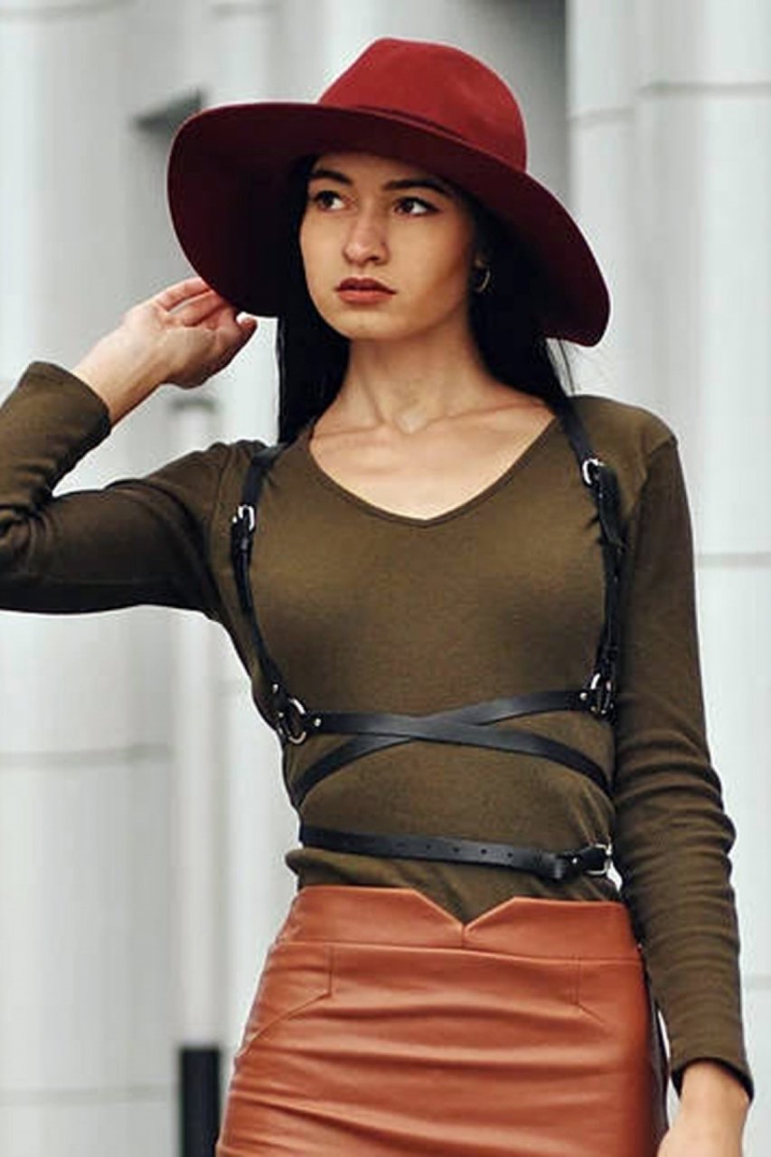 Beli Uzun Sarmalı Şık Harness ABM8274