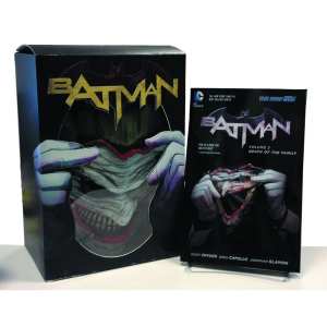 Batman: Death of the Family Book and Joker Mask Set