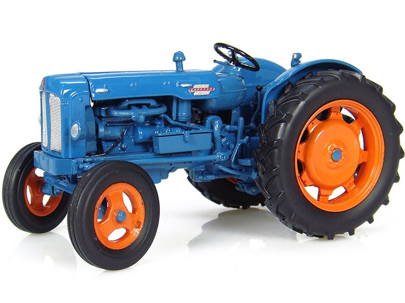 universal hobbies uh2636 1 32 fordson power major 1958 traktor sergilemeye hazir metal tarimsal makina modeli