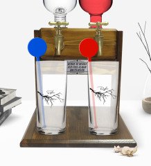 Kişiye Özel Renkli Baskılı İsimli Silüet Tasarımlı İkili Vodka Bardağı ve Çift Musluklu Doğal Ahşap Vodka Standı-1
